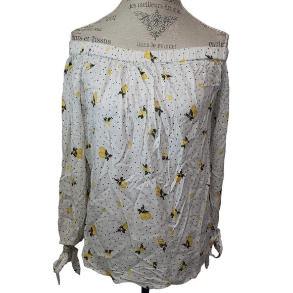 Truly 4 You Lemon Print Cold Shoulder High Low Long Sleeved Shirt | Size Medium - Picture 1 of 7